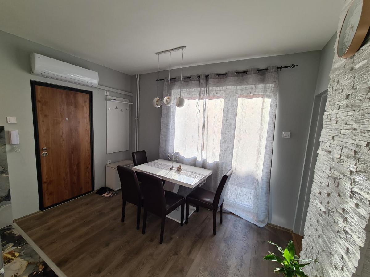 Grey & Sunny Apartments Zajecar Luaran gambar