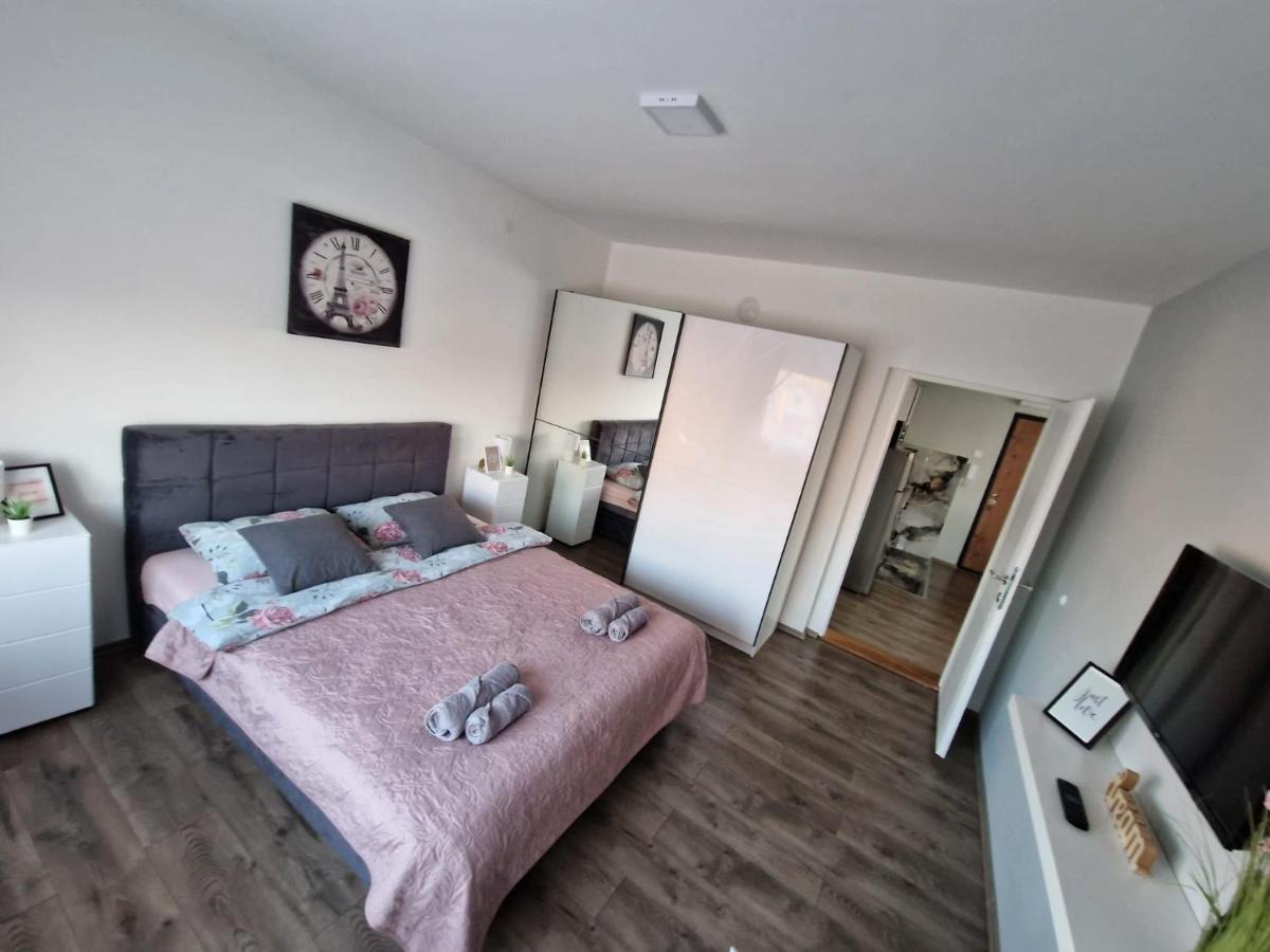 Grey & Sunny Apartments Zajecar Luaran gambar